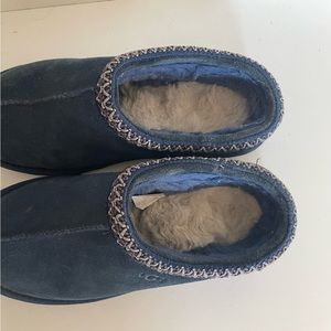 Ugg slippers. US Size 5.